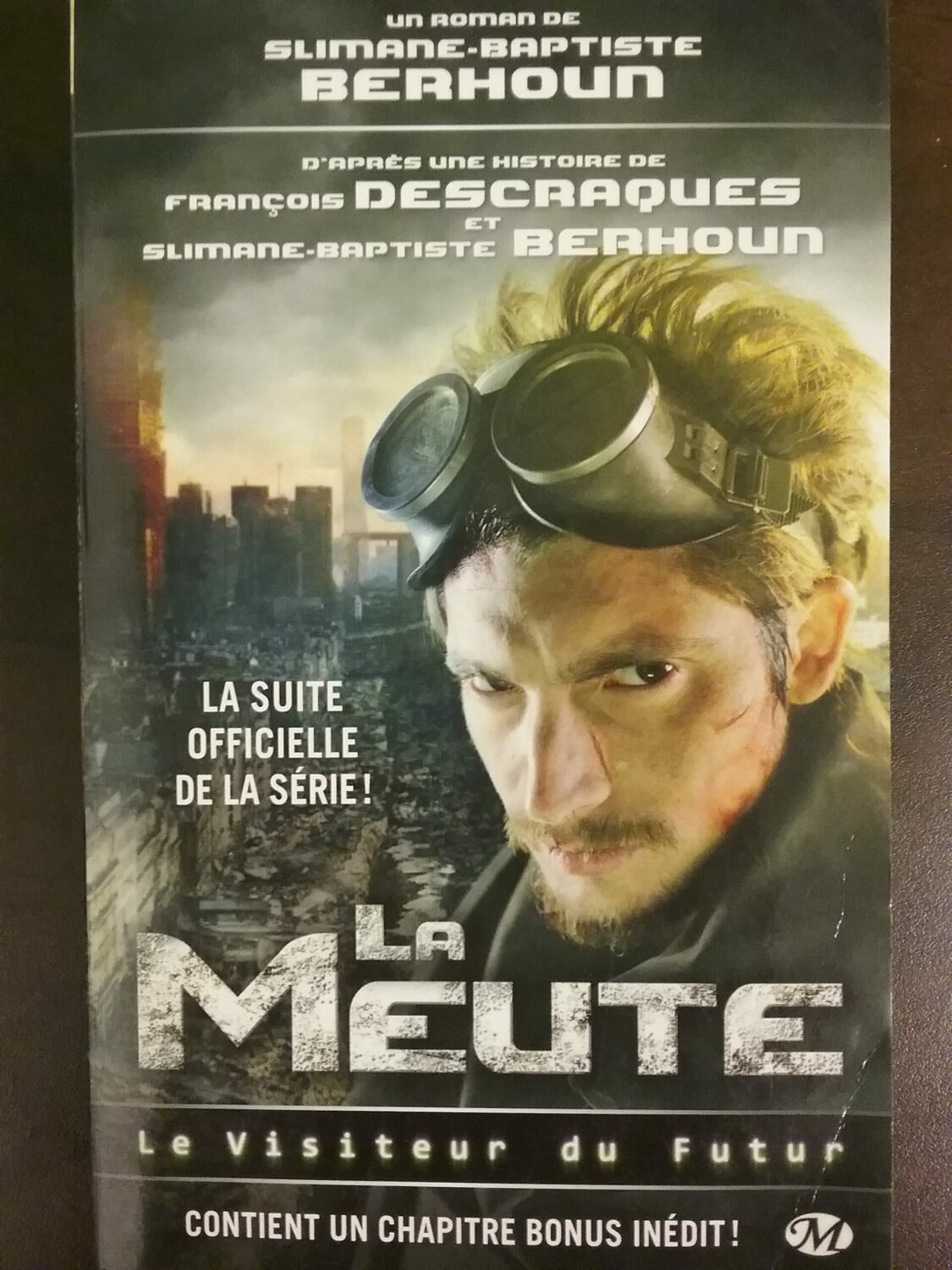 Couverture de Le visiteur du futur : la meute : l’intégrale