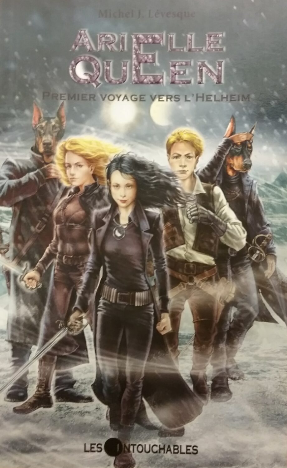 Couverture de Arielle Queen Tome 2 : Premier voyage vers l'Helheim