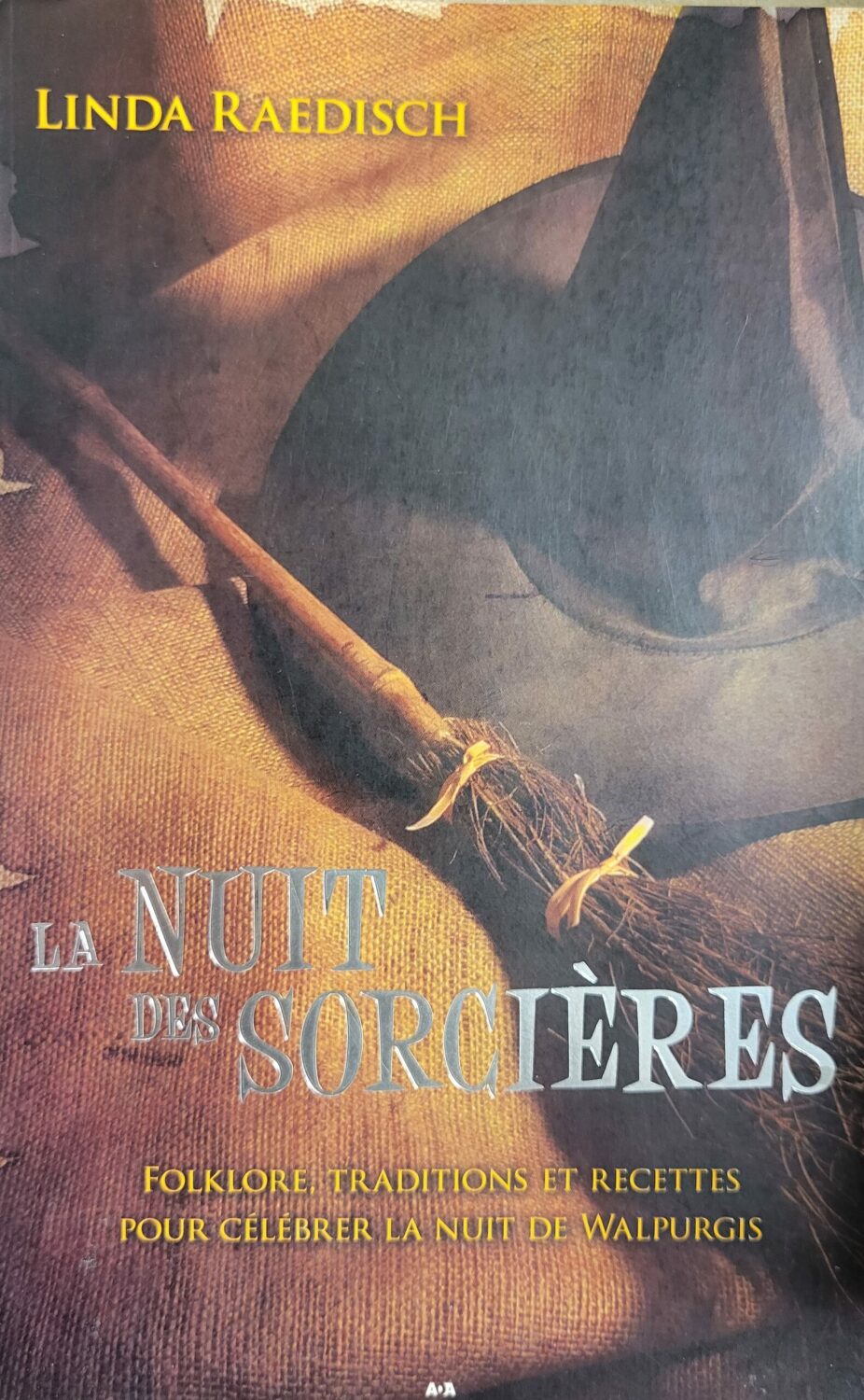 Couverture de La nuit des sorcières : Folklore, traditions et recettes pour célébrer la nuit de Walpurgis
