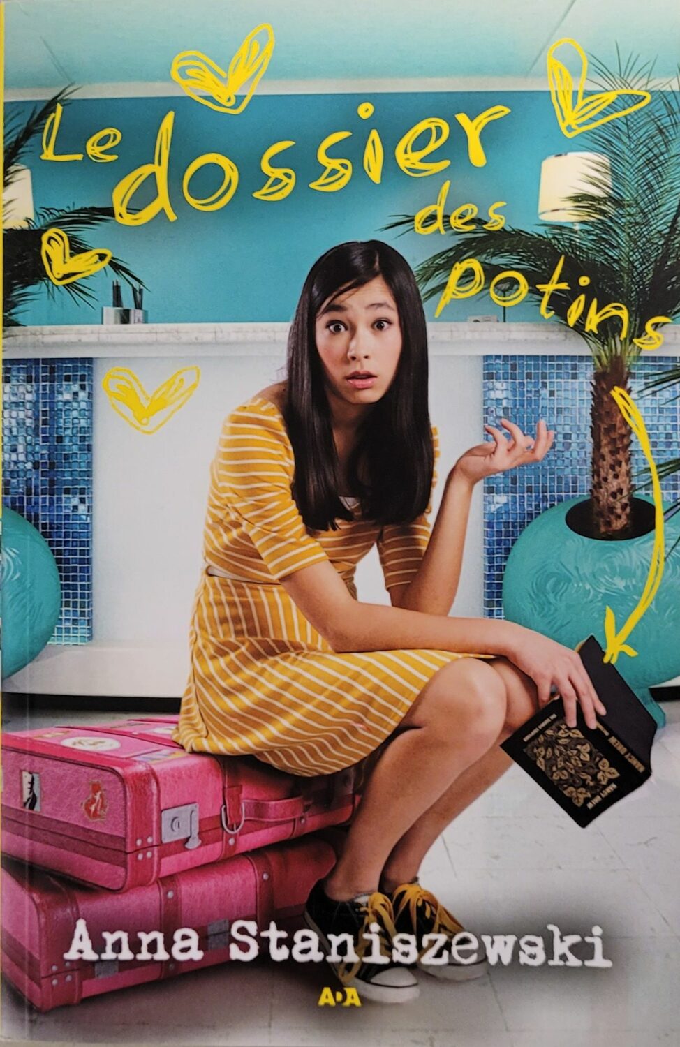 Couverture de Ménage et potins Tome 3 : Le dossier des potins