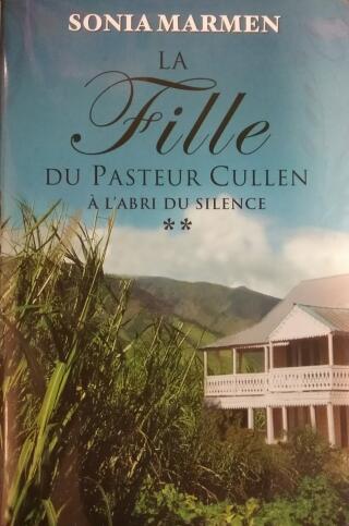 Couverture de La fille du pasteur Cullen Tome 2 : À l'abri du silence