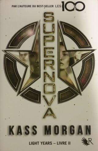 Couverture de Light Years Tome 2 : Supernova