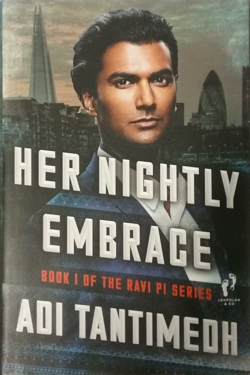 Couverture de Ravi Pi Book 1 : Her Nightly Embrace
