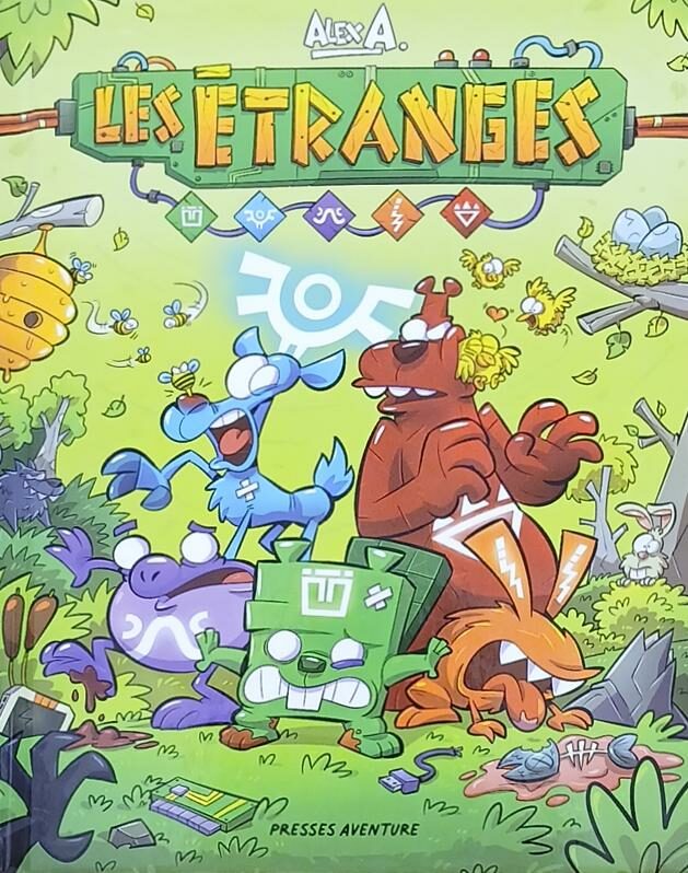 Couverture de Les étranges
