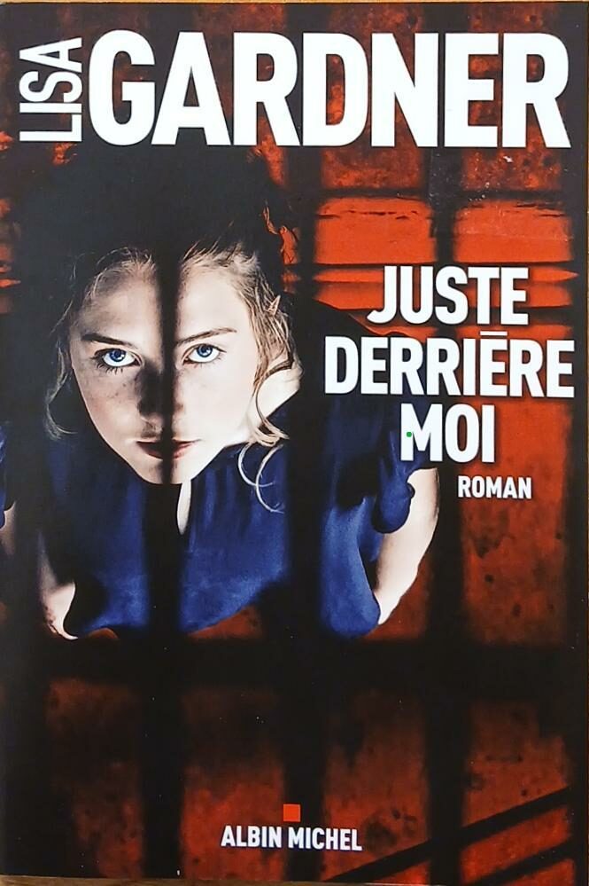 Couverture de Juste derrière moi